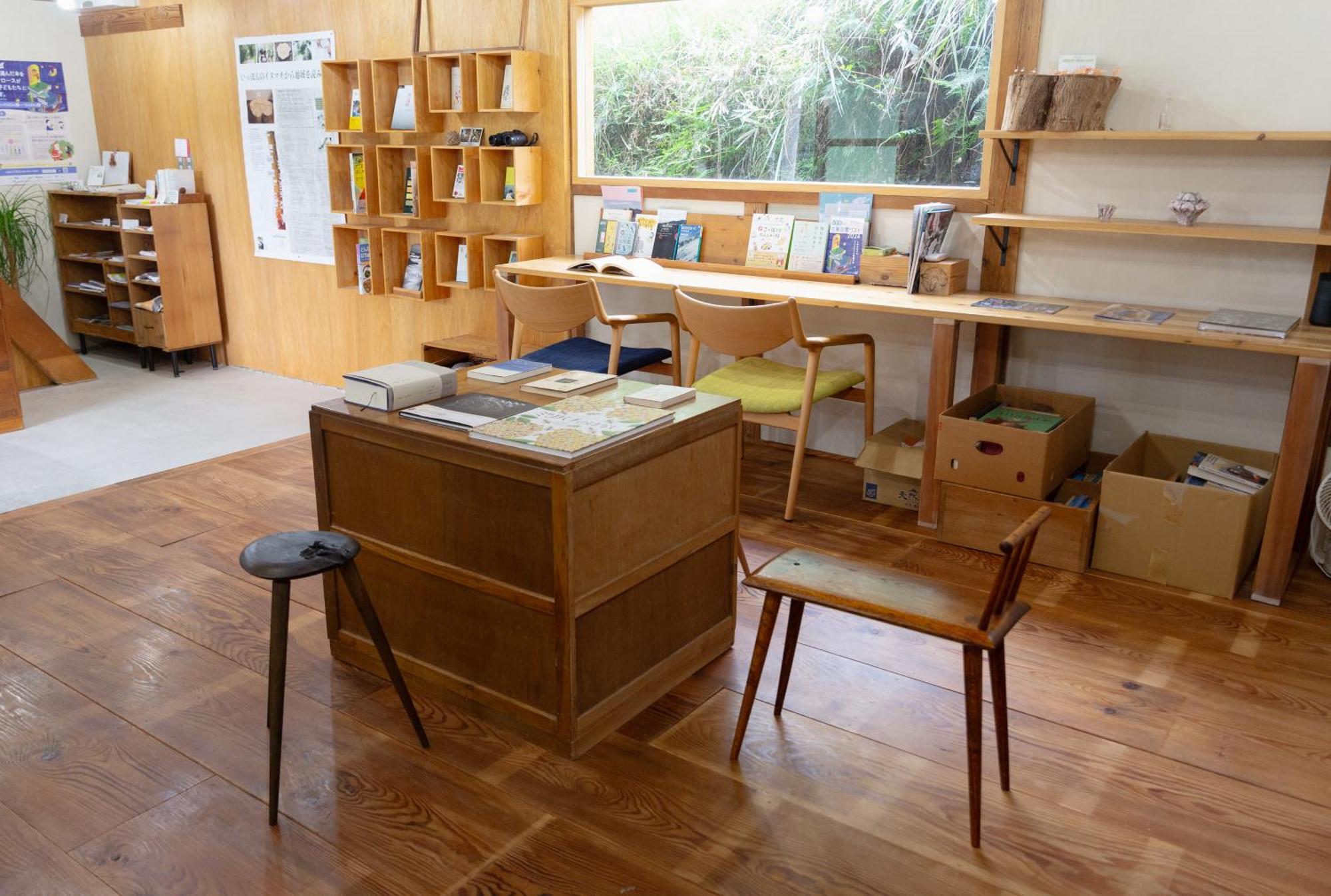 猫と図書館のある宿 草地家 Kusachike Minamiawaji Buitenkant foto