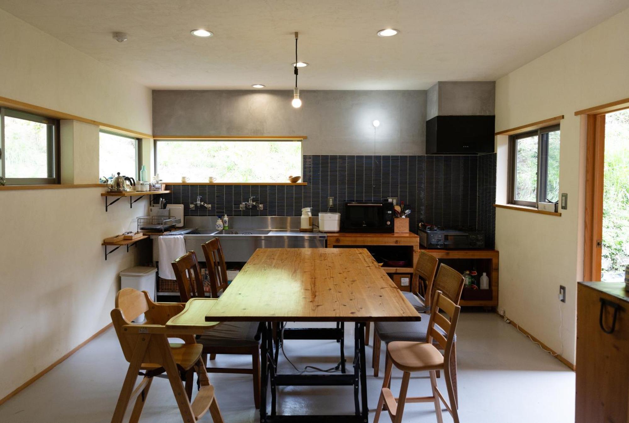 猫と図書館のある宿 草地家 Kusachike Minamiawaji Buitenkant foto